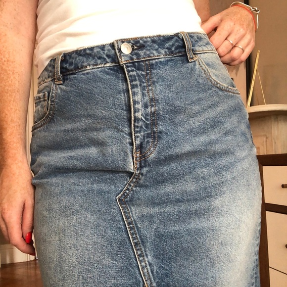 H&M knee length denim skirt - Picture 5 of 6